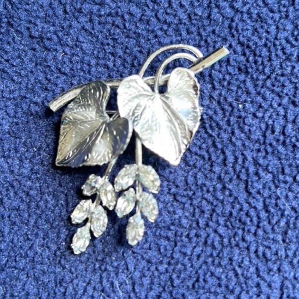 Vintage Carl Art Sterling Silver Leaf and Rhinestone Brooch